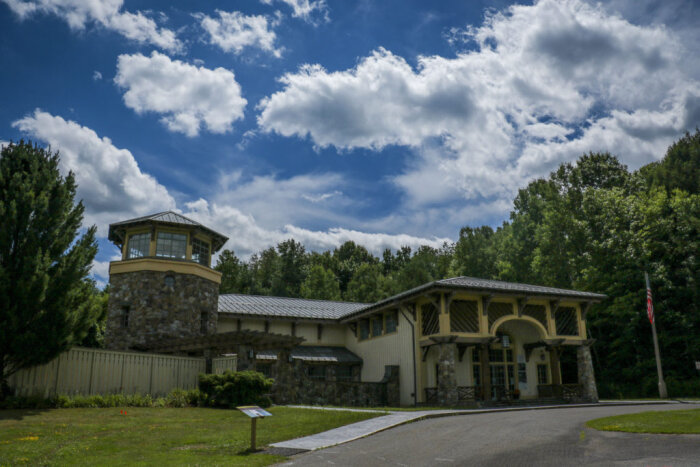 Wide shot of the RTPI building.