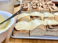 frosting sweet rolls