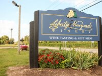 Liberty-Vineyards-Sign-Exterior