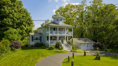 LightKeeper's Refuge Lakehouse front