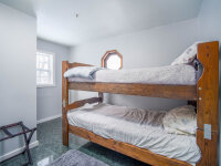 LightKeeper's Refuge Lakehouse bunk beds