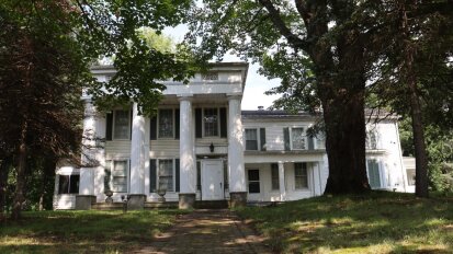 Fenton History Center Hall House