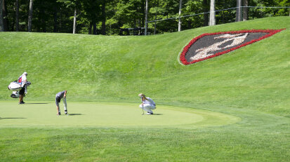 Peek'n Peak upper golf course with symbol and golfers