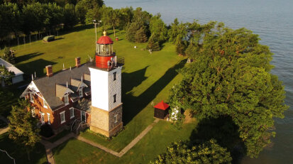 Dunkirk Lighthouse and Veterans Museum on Lake Erie