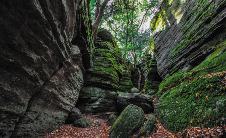 Scenic view of Panama Rocks Scenic Park featuring large rock formations