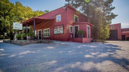 Johnson Estate Winery - Exterior